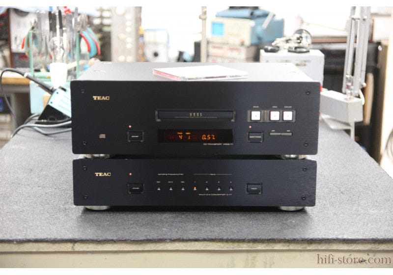 Ensemble TEAC Transport VRDS-T1 + convertisseur D-T1 — vue 1