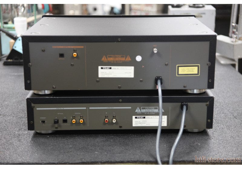 Ensemble TEAC Transport VRDS-T1 + convertisseur D-T1 — vue 2