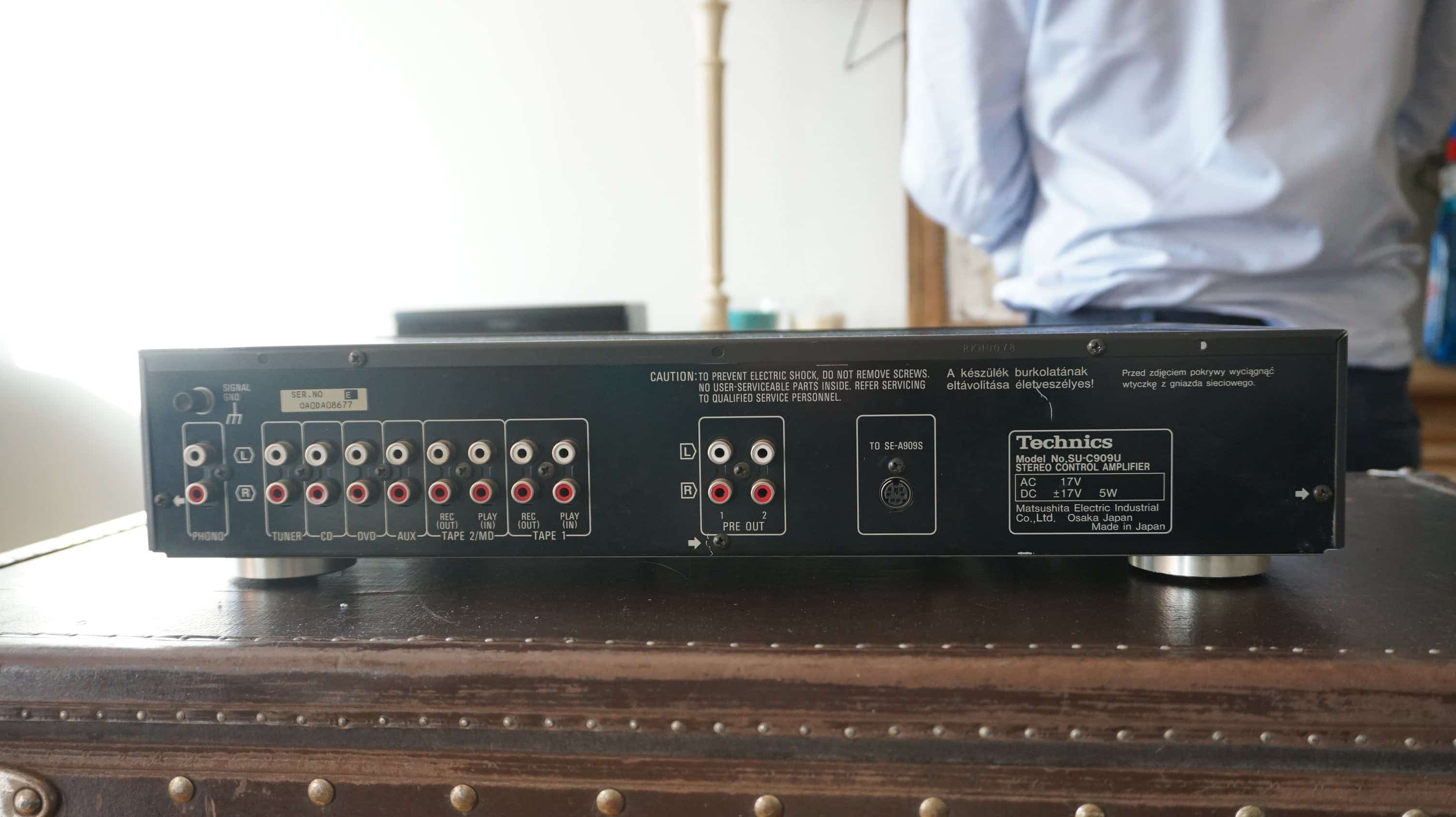 Technics Stereo control amplifier SU-C909U — vue 3
