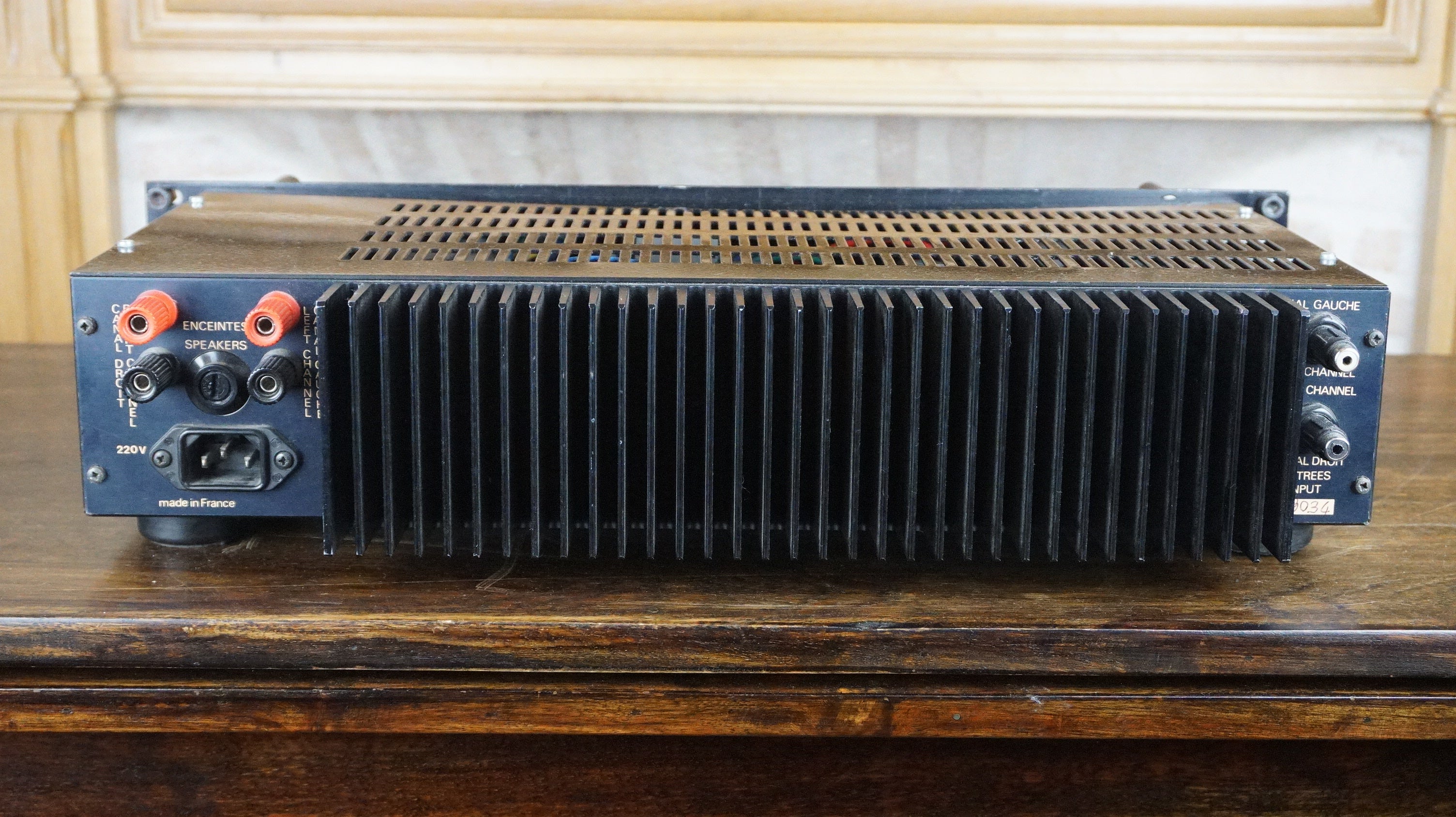 Celestion Professionnal stereophonic power amplifier CMA 500 — vue 2