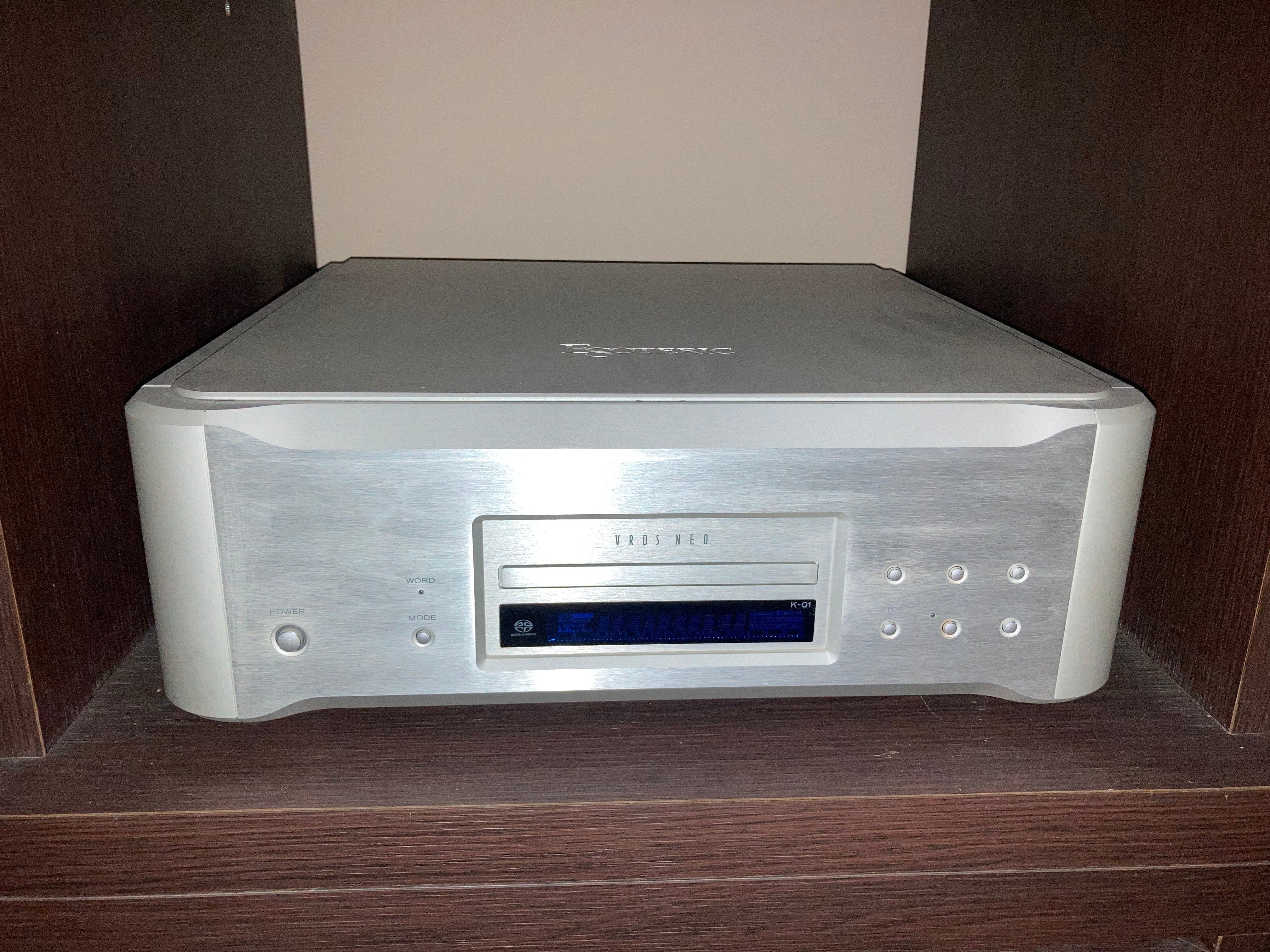 ESOTERIC K-01 — vue 1