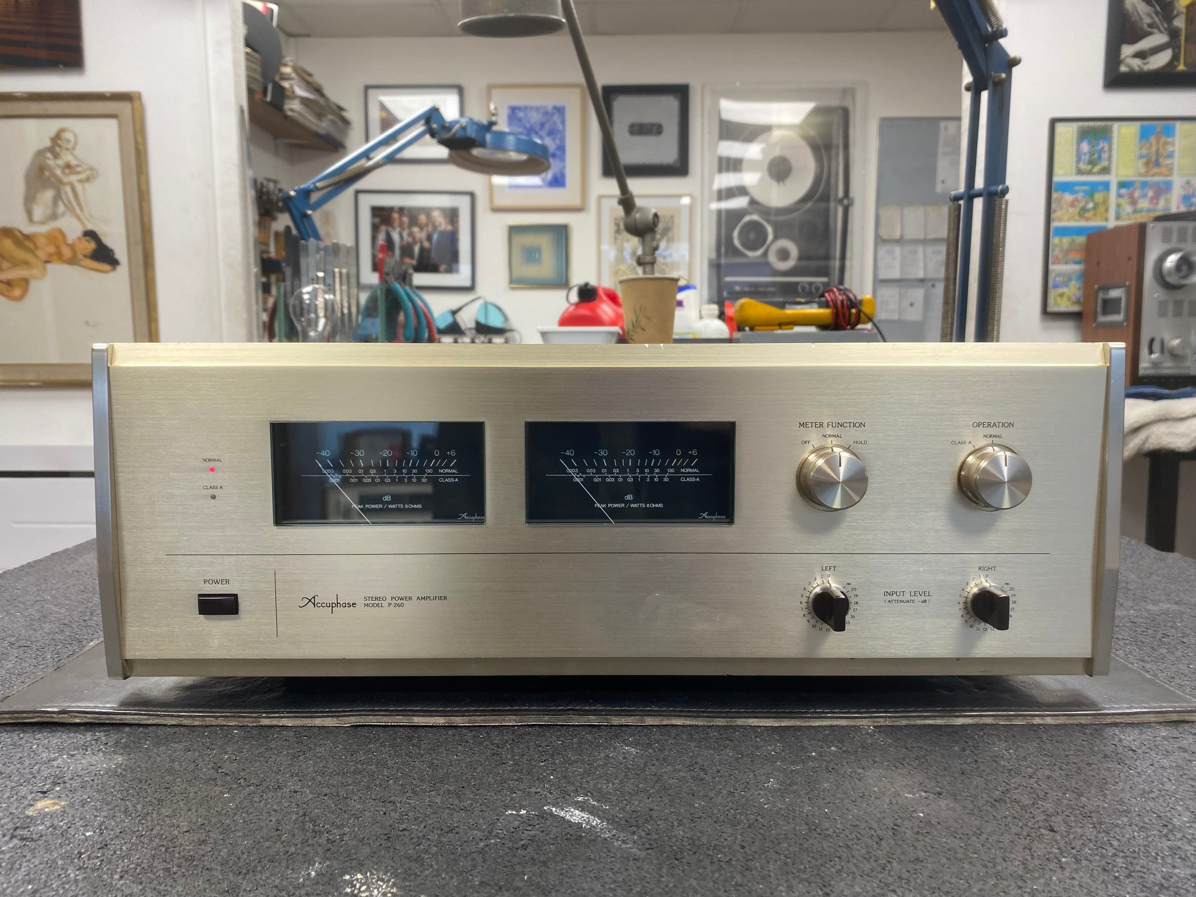 Accuphase stéréo power P260 — vue 1