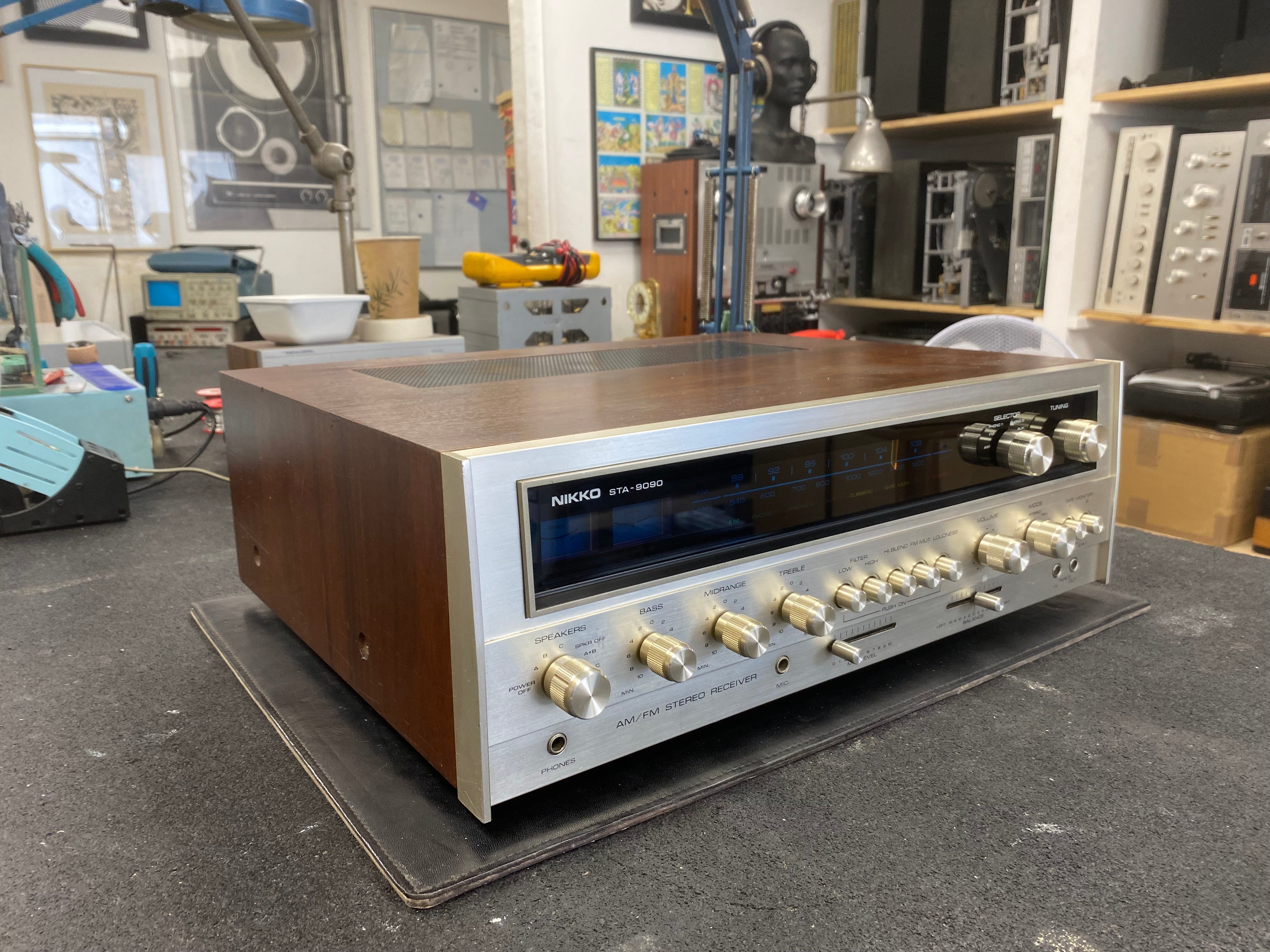Nikko STA 9090 — vue 3