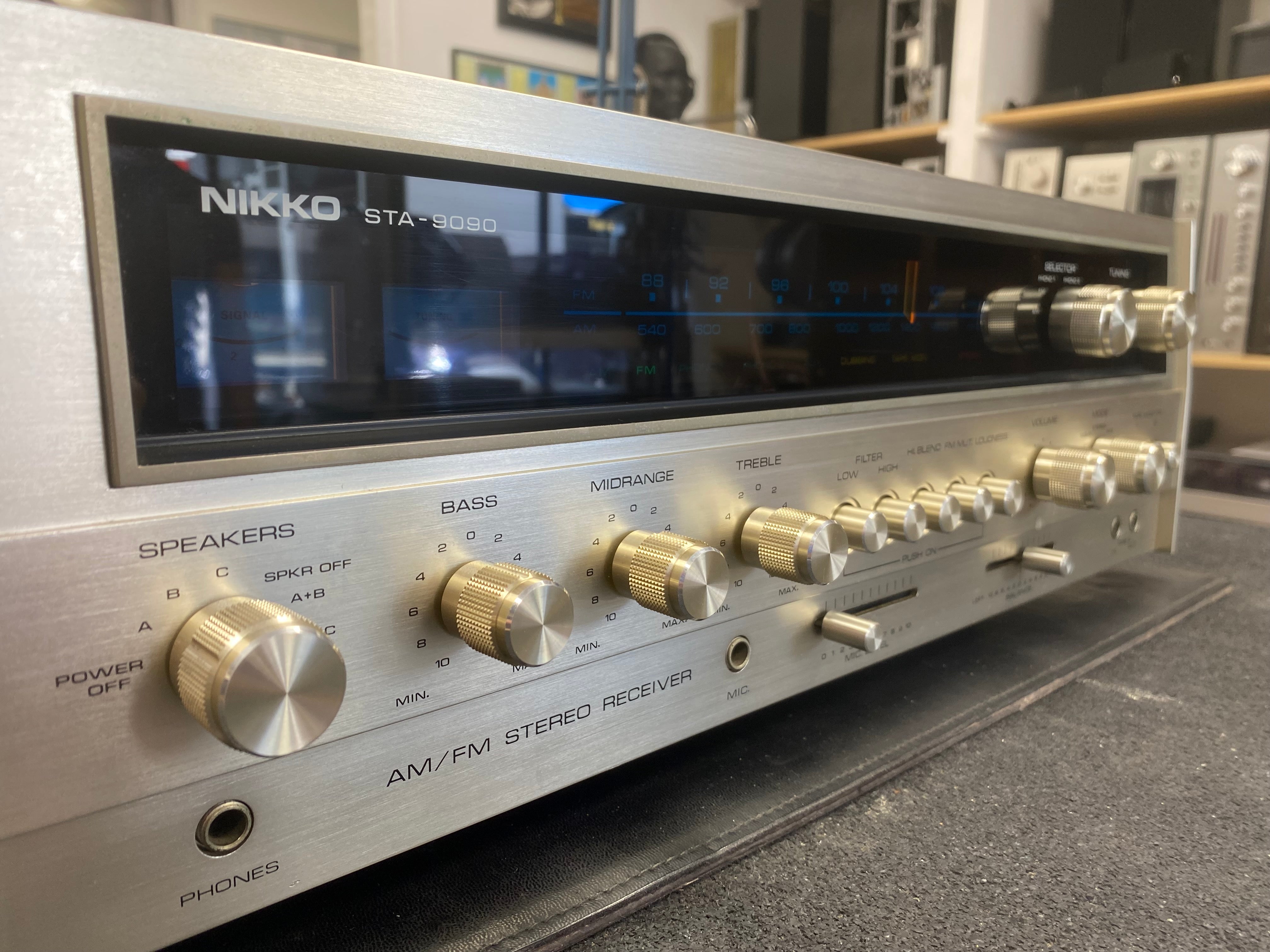 Nikko STA 9090 — vue 2