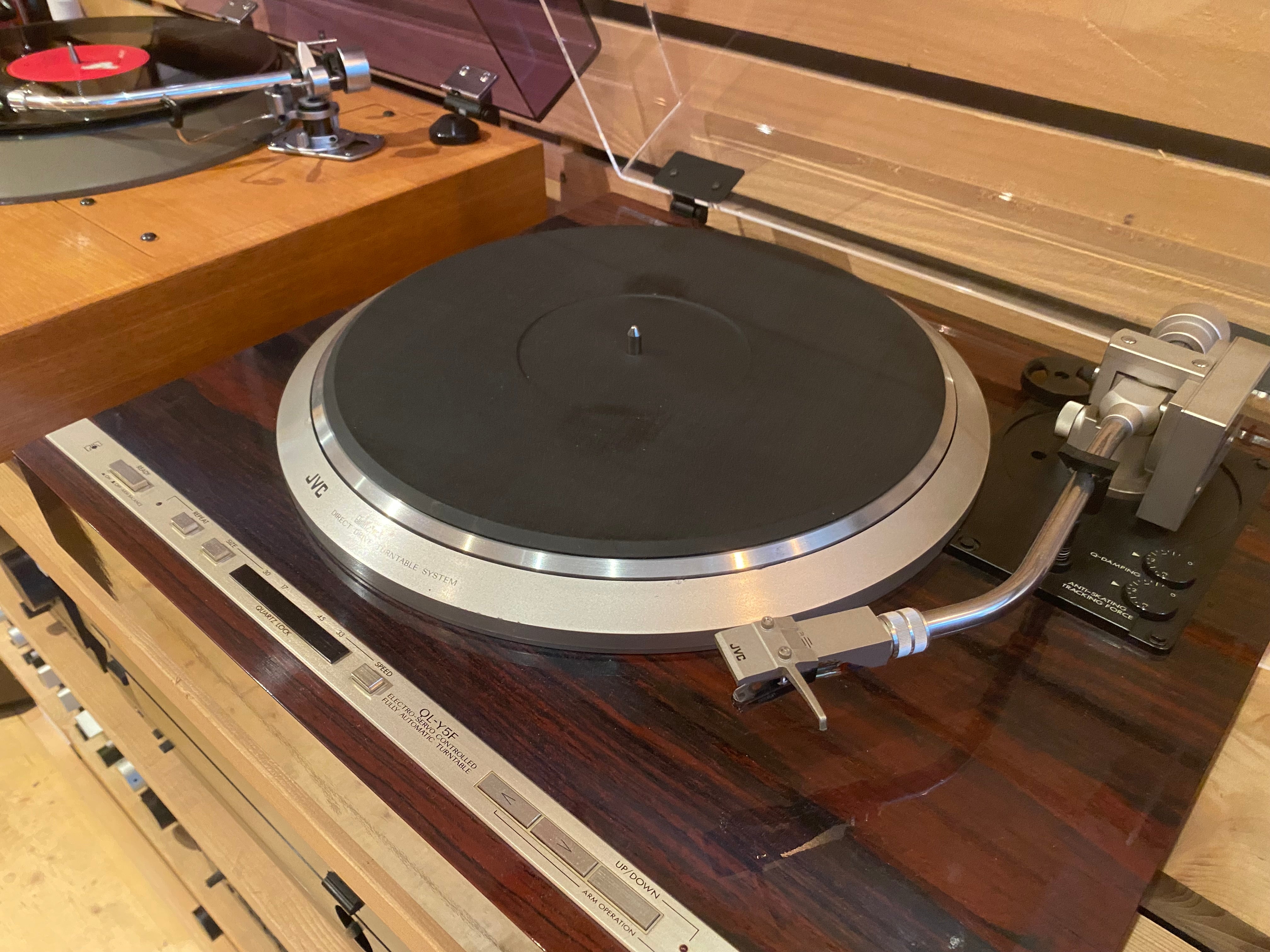 JVC QL-Y5F — vue 2