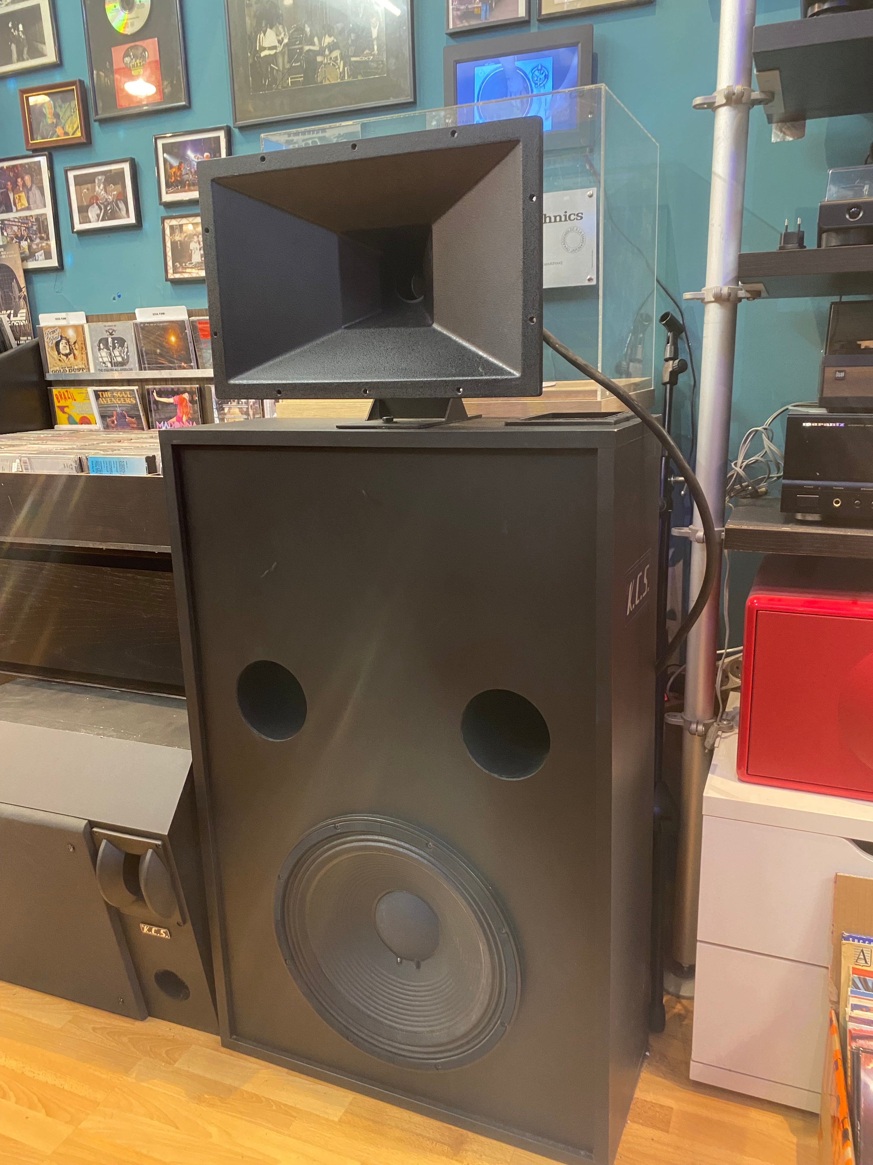 KCS S-2000/S Acoustic systems — vue 1