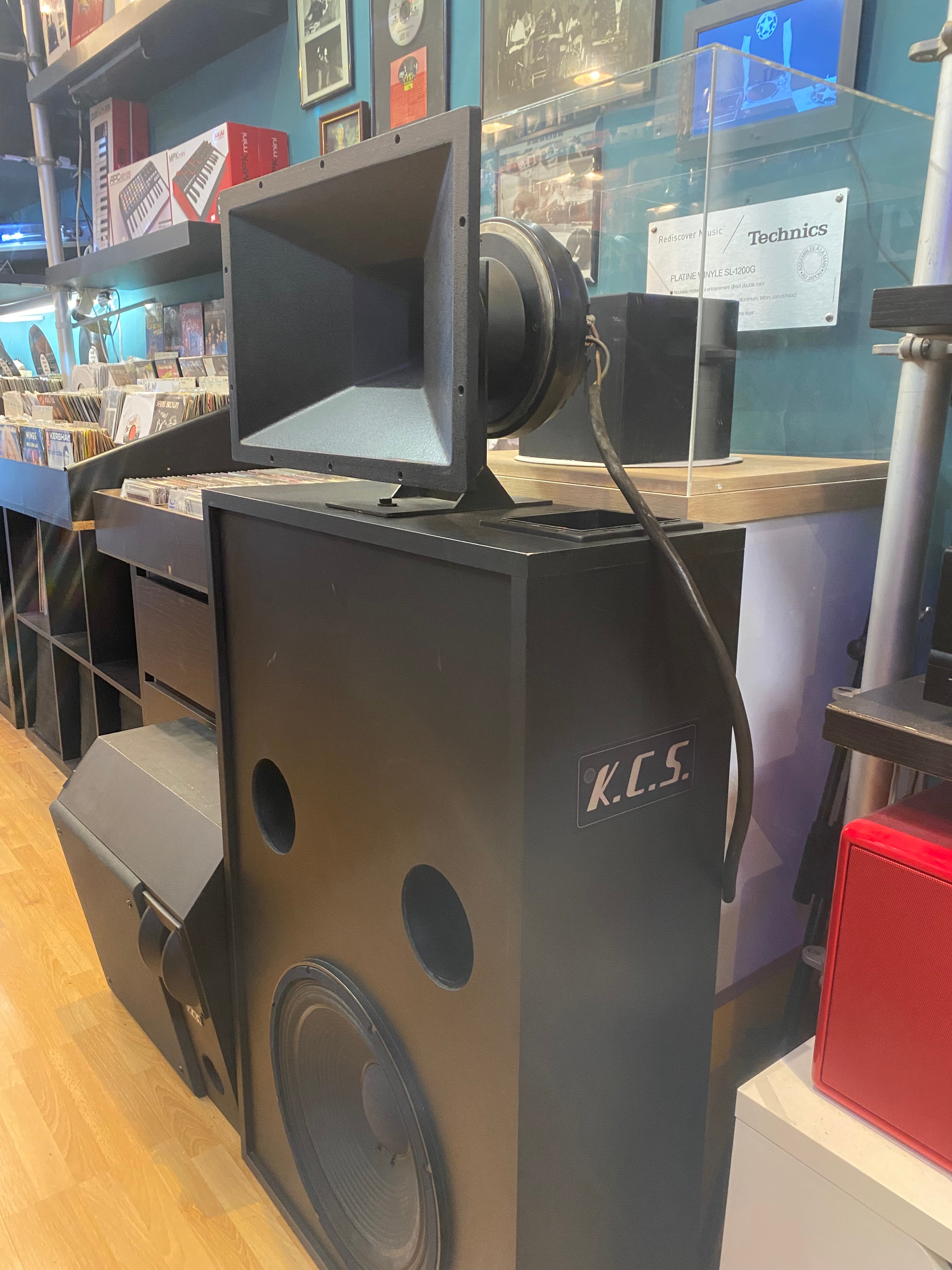 KCS S-2000/S Acoustic systems — vue 2
