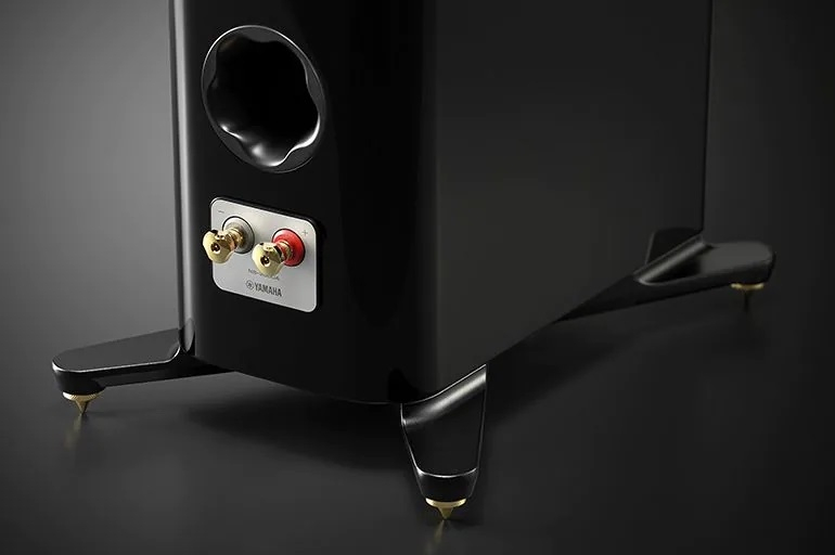 Yamaha NS-2000A — vue 3