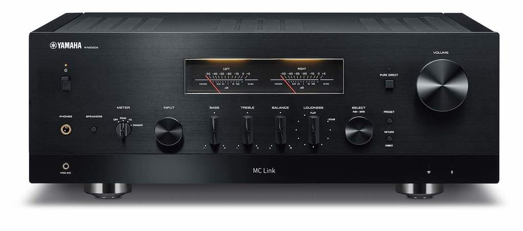 Yamaha RN2000A — vue 1
