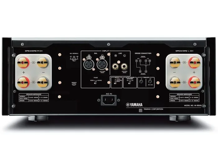 Yamaha M-5000 — vue 3