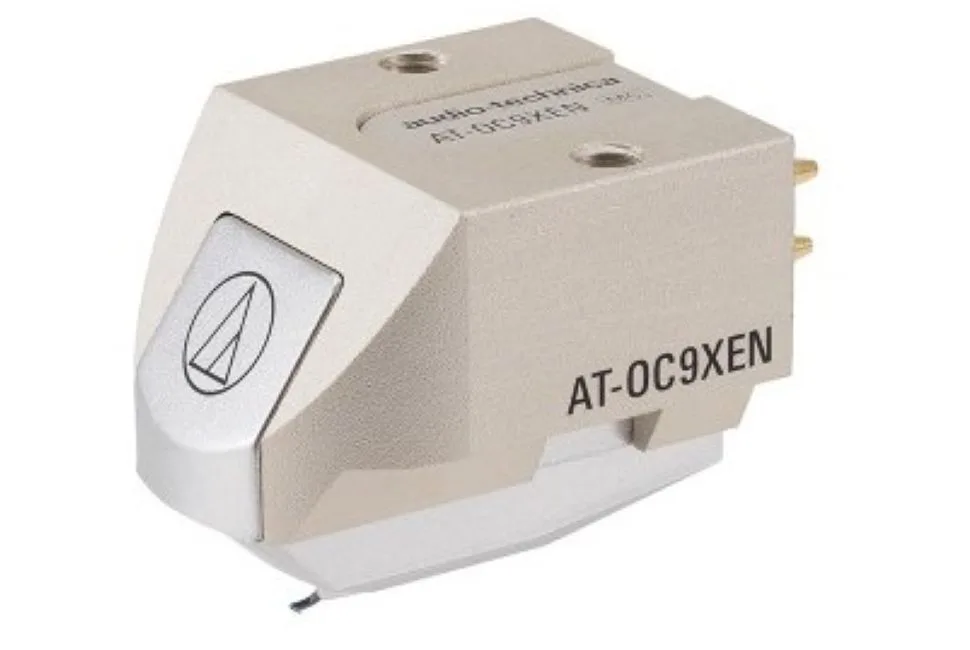 AT-OC9XEN, vue 1