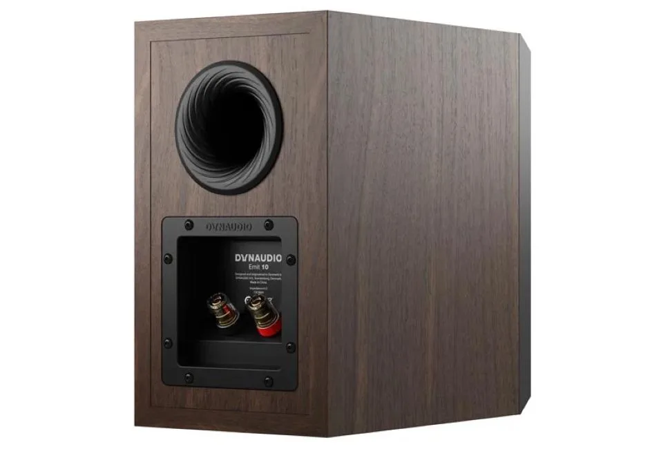 Emit 10 II, vue 3