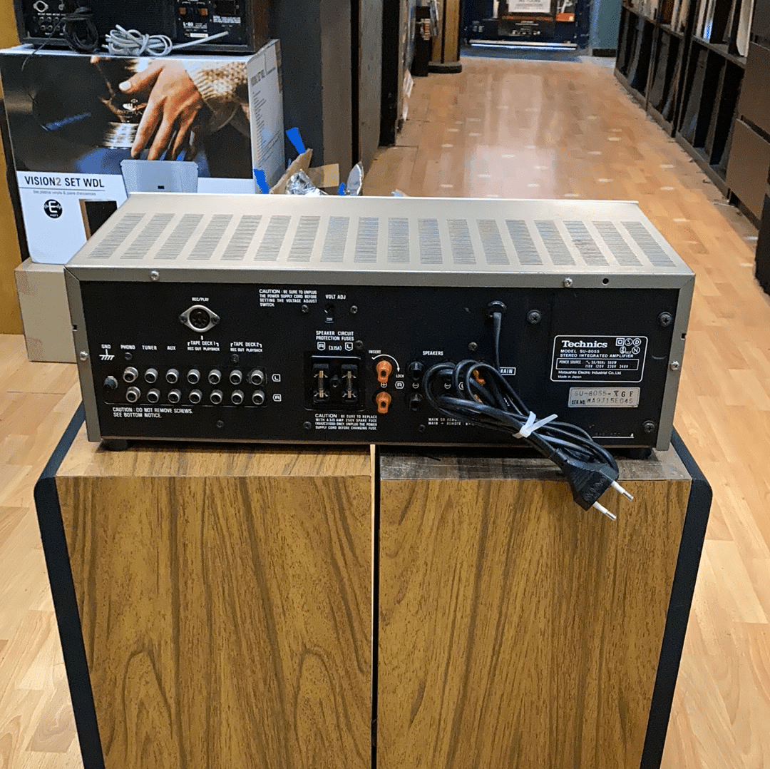 Technics SU-8055 — vue 2