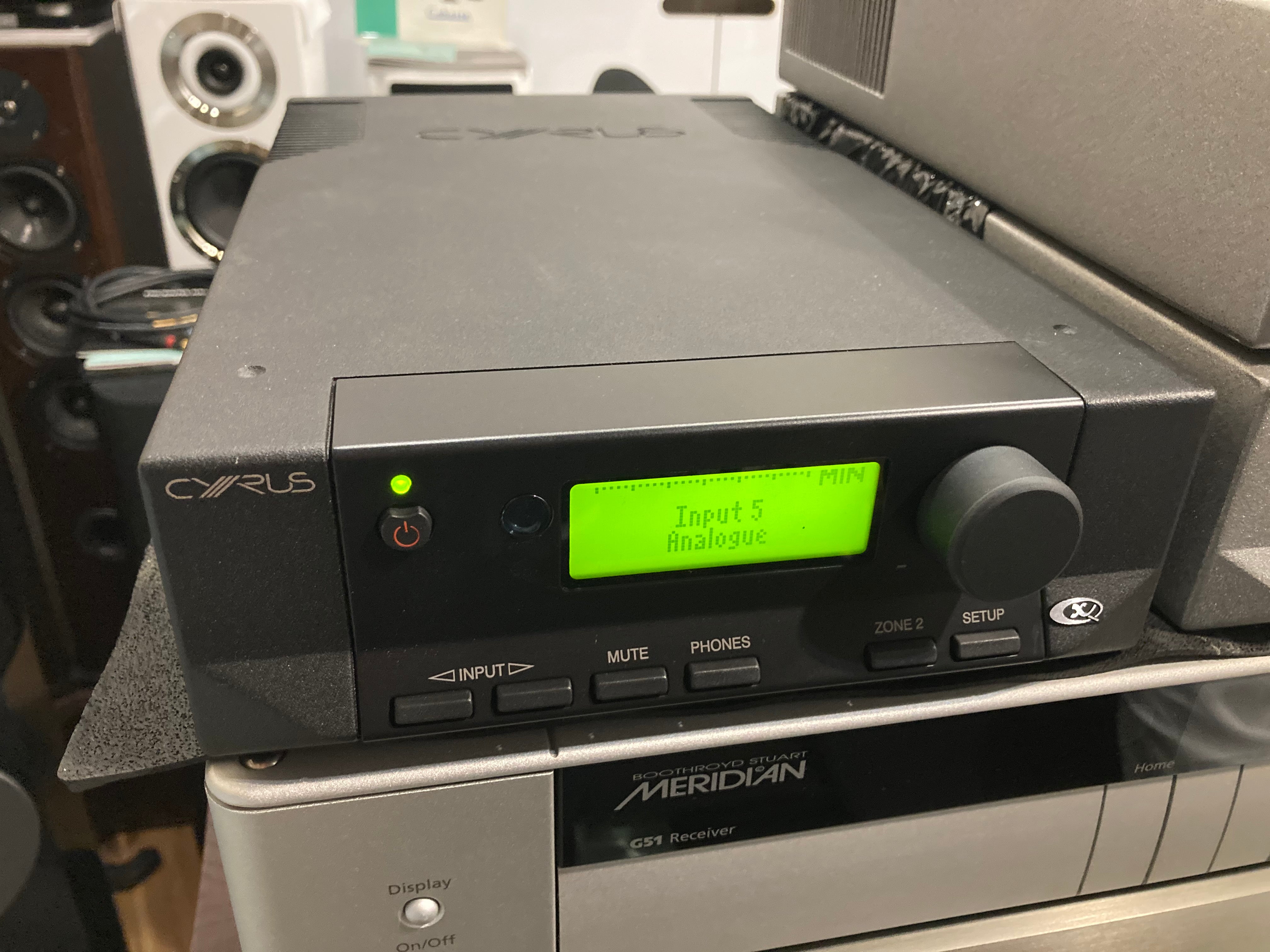 Cyrus 8XPd QX — vue 1