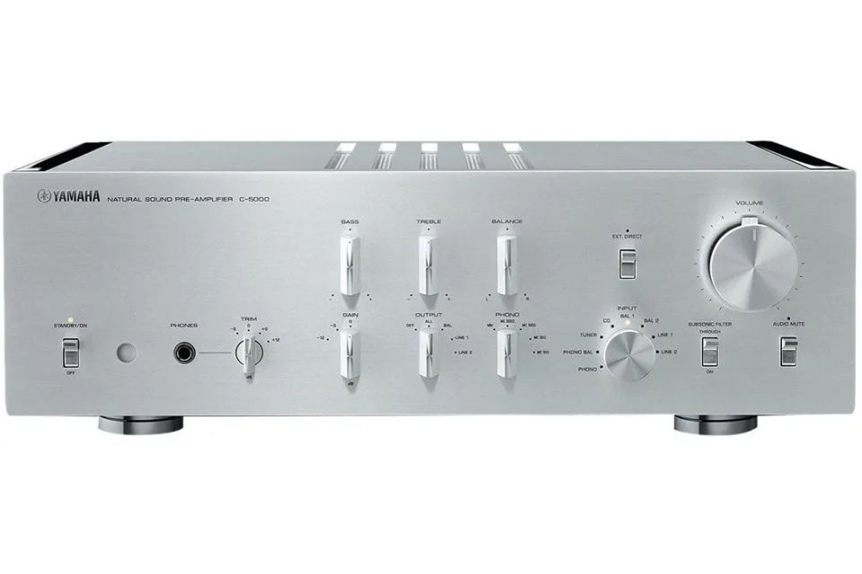 Yamaha C-5000 Préamplificateur — vue 3