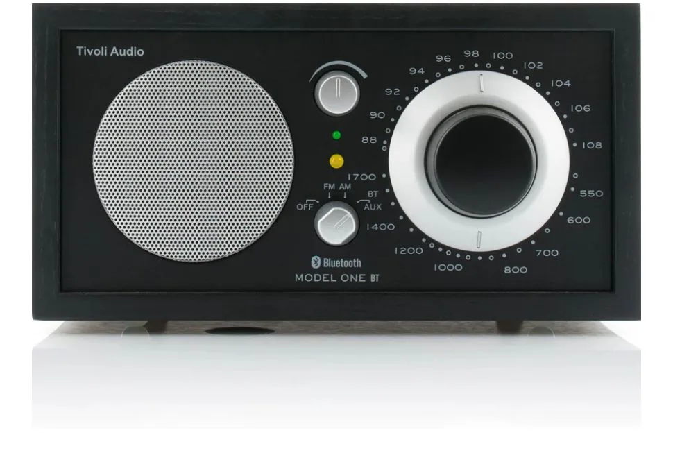 Model One BT, vue 1