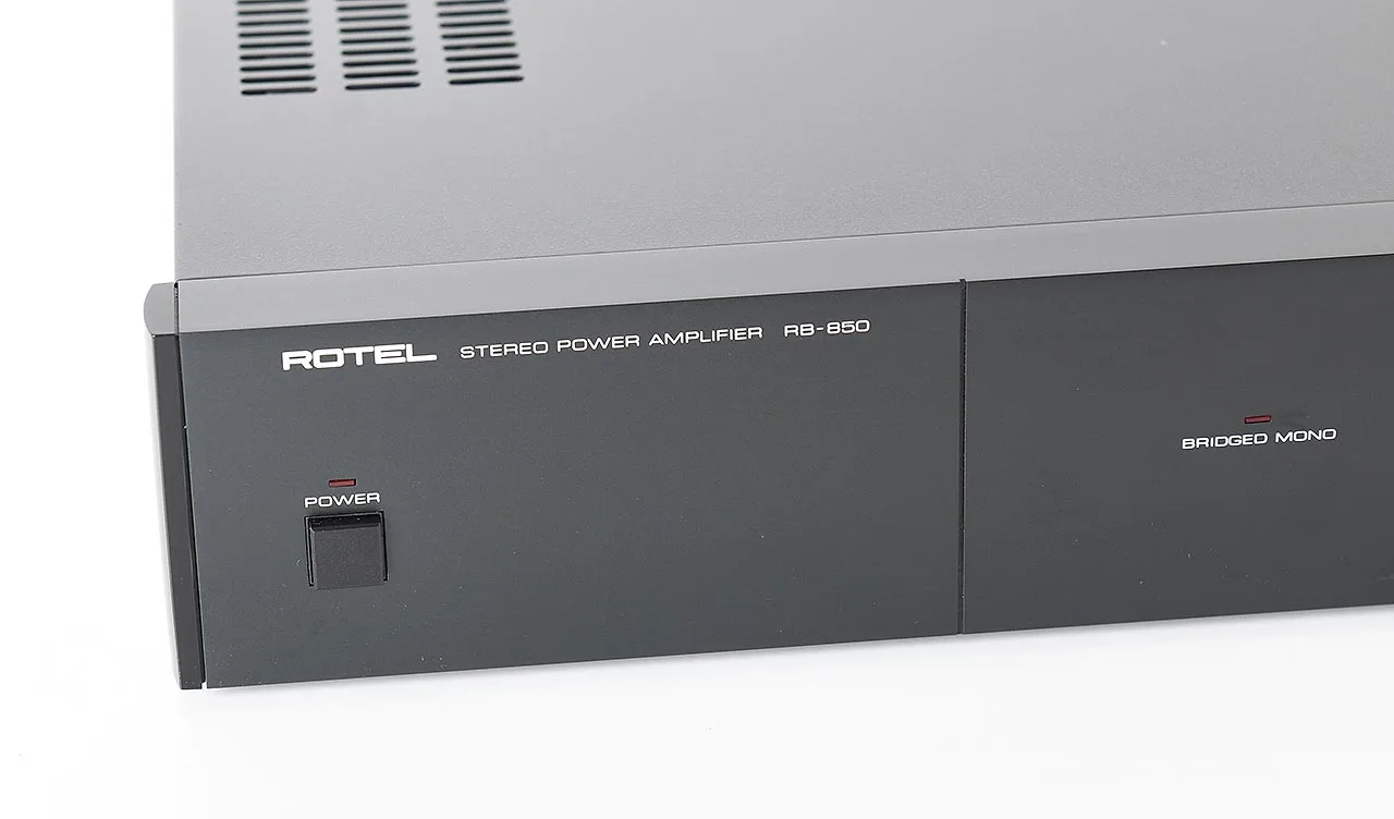 Rotel RB-850, vue 1
