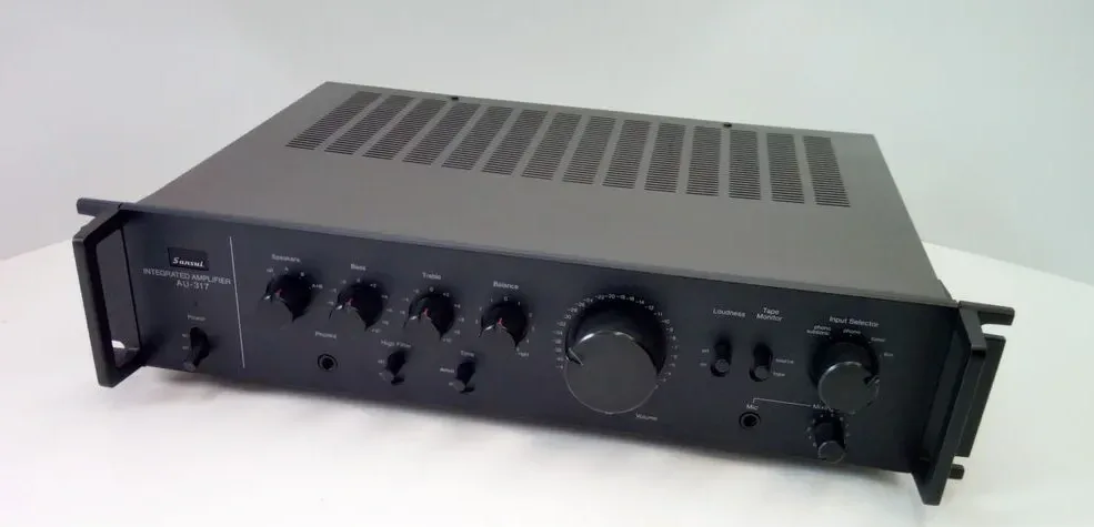 Sansui AU-317 MK2, vue 1