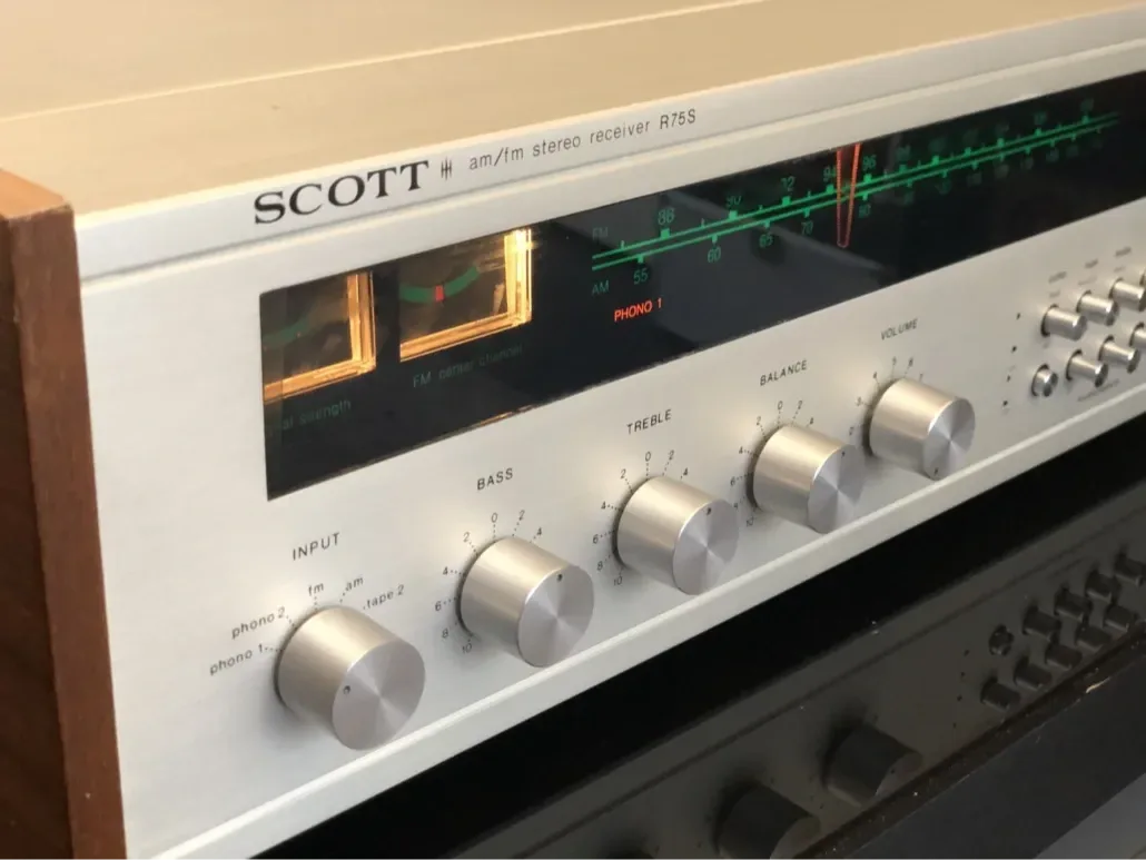 Scott R-75S, vue 1