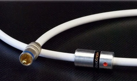 Premium HD RCA, vue 1
